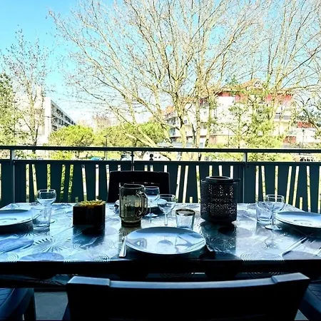 Au Centre De La Teste-de-Buch